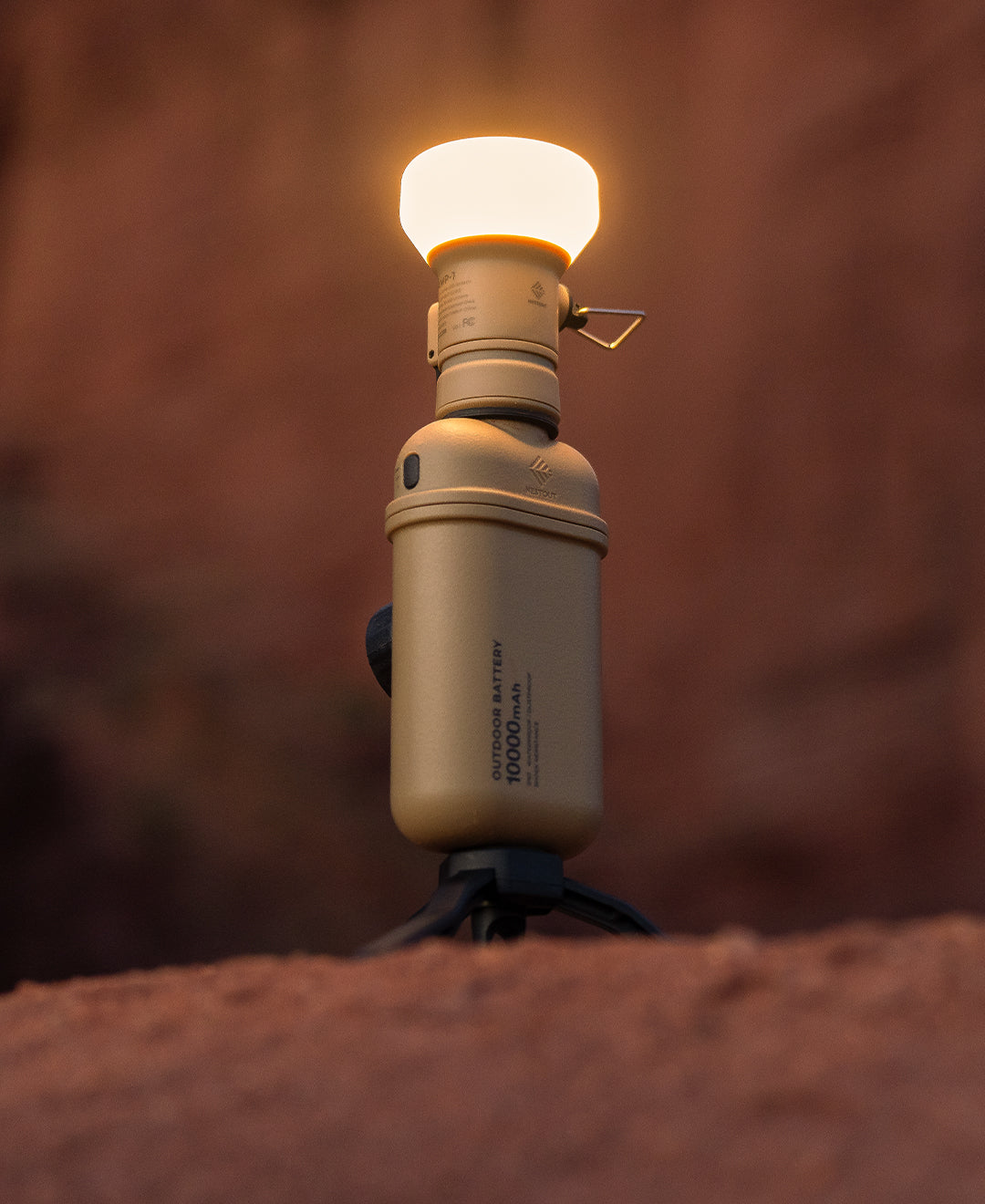 NESTOUT Beige 10,000 mAh Battery with Beige LAMP-1 Attachment
