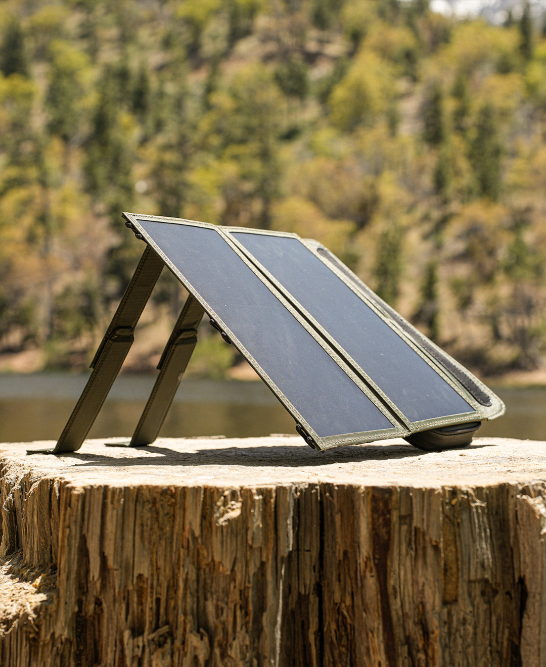 NESTOUT Olive Green 2 Panel Solar Charger Panels