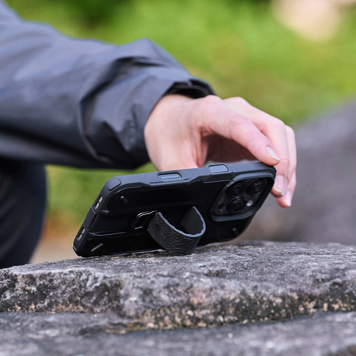 dual usage finger strap and kick stand for black iphone case